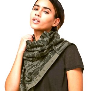 Lululemon Vinyasa Scarf like New!